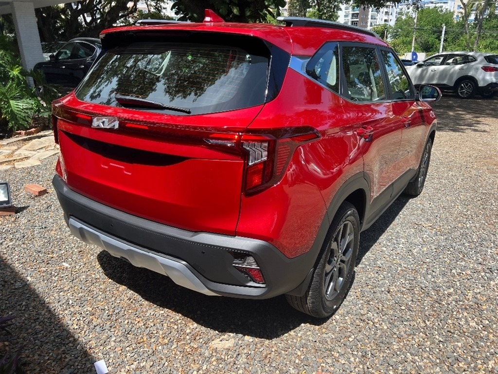 Kia Seltos Rojo Pasion Del Año, Esperandote En El Dealer!!